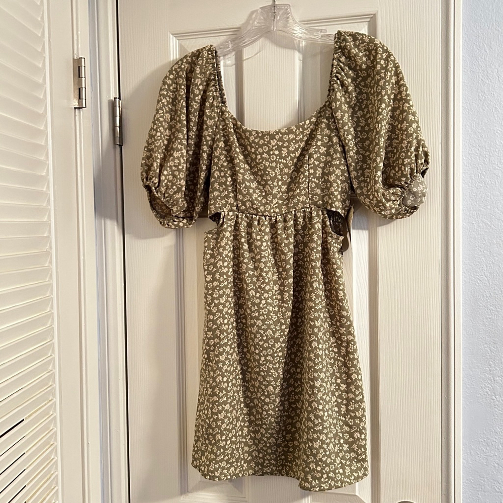 NWT altar’d state Floral Mini Dress, XS, Ivory and Sage - Picture 2 of 11